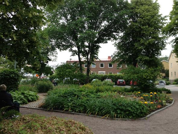 Vy över Nytröm park en ommardag i juli.