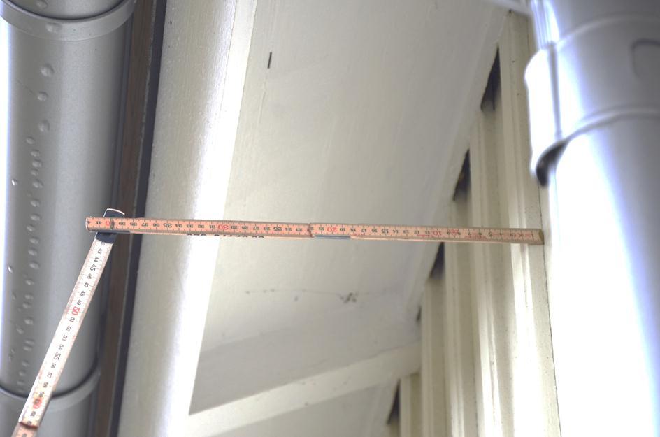 Inifrån och utåt (millimeter): 12 träfiberskiva 45 plank