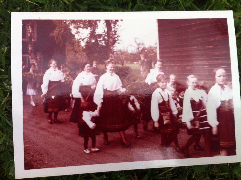 De ansvara också för iordningställandet av Bystugan och inte att förglömma städningen inomhus och utomhus efter festens slut. Det är mycket ideellt arbete som läggs ner!