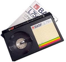 Tänk på Betamax VHS You cannot sit in your office and produce requirements based on intuition and logic.