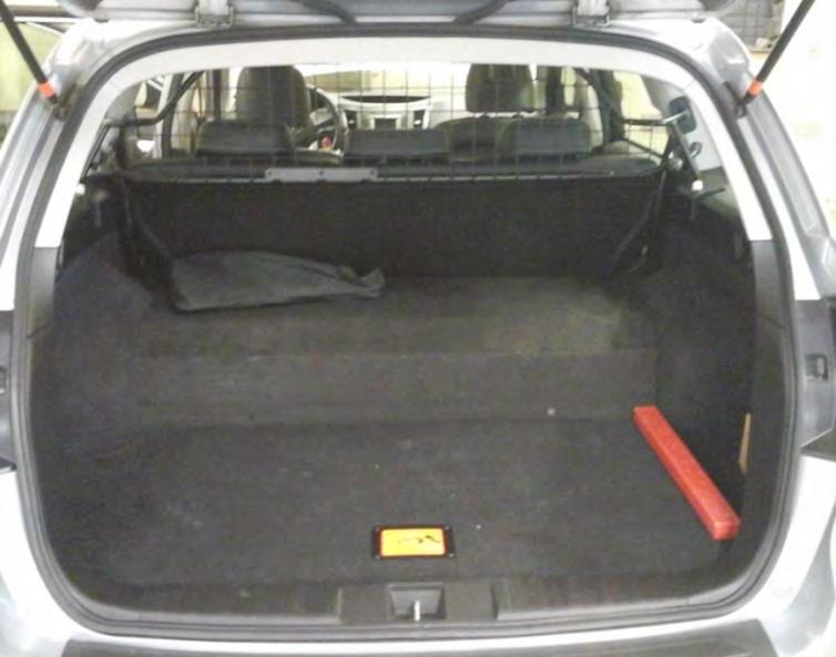8(13) Skadeobjekt Personbil Fabrikat: Subaru Modell: Legacy Fordonsår: 2012 Mätarställning: 13 861 mil Drivmedel 1: Bensin, tankvolym 65 liter Drivmedel 2: Biometan, tankvolym 103 liter Totalt