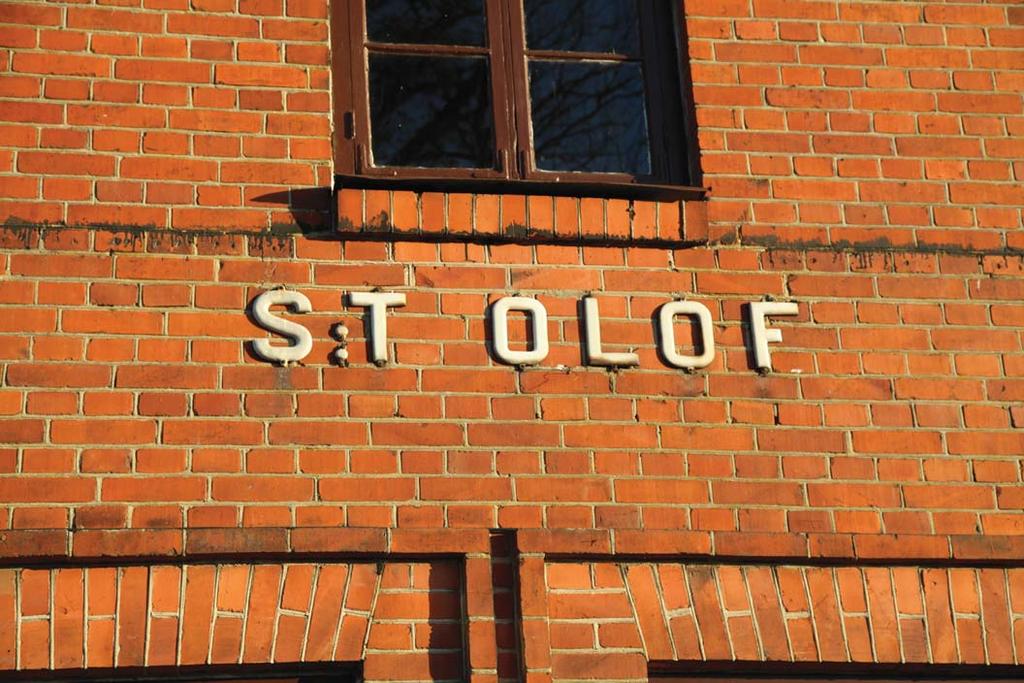Inlandsorten SANKT OLOF Sankt Olof omges av skog och jordbruksmark och ligger ca 16 km nordväst om Simrishamn.