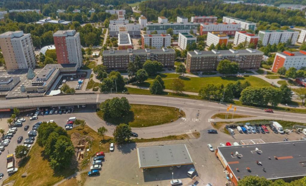 Bakgrund och uppdragsbeskrivning I området Alby centrum, projektet Alby torghus planeras bostäder. I norr gränsar området till Albyvägen (8000 fordon/årsmedeldygn).