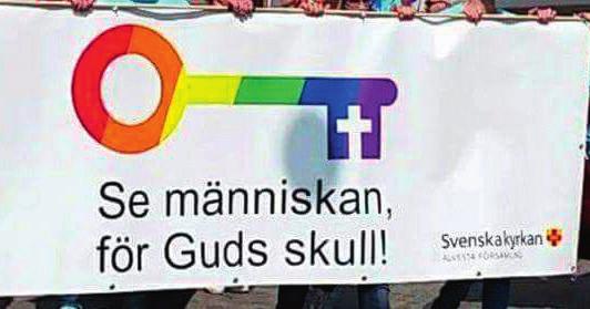 Alla anställda och förtroendevalda har genomgått en studiecirkel, där vi samtalat kring normer, identitet, inkludering och hur vi bemöter homosexuella, bisexuella, trans- och queerpersoner.