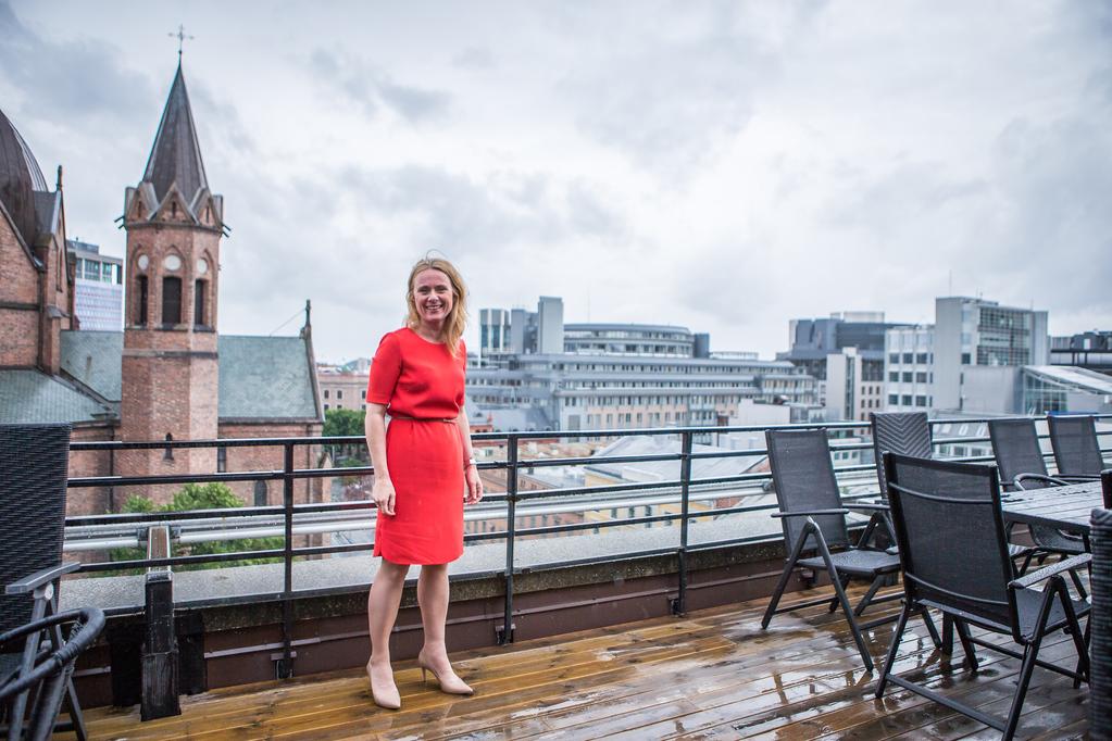 NORGES ARBEIDS- OG SOSIALMINISTER ANNIKEN HAUGLIE BRENNER FOR SOSIALT ENTREPRENØRSKAP Norges arbeids- og sosialminister Anniken Hauglie brenner for sosialt entreprenørskap Anniken Hauglie endrer