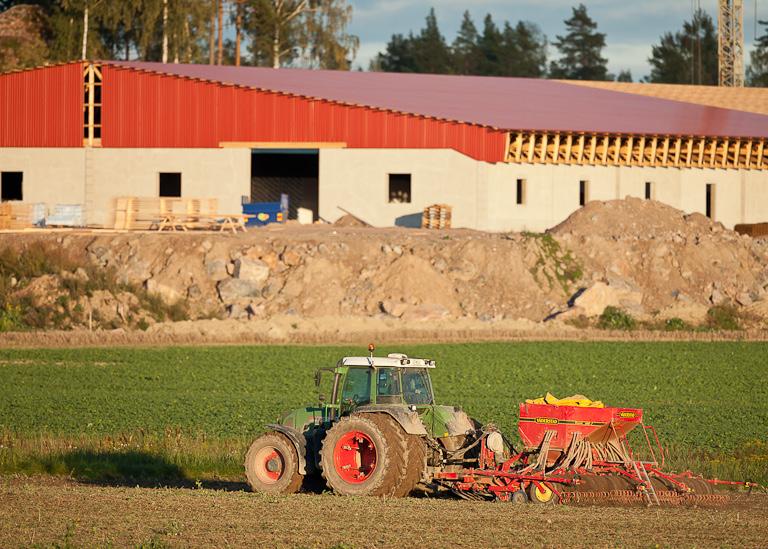 Remisser och utredningar Året som gått Remisser Under året lämnades 13 remisser: 1. Kommissionens förslag till Europaparlamentets och rådets förordning om offentlig kontroll 2.