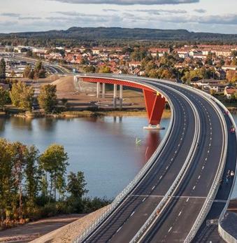 Syfte Undersöka potentiella systemeffekter av att öka tillåten bruttovikt på lastbilar i Sverige på delar av det allmänna vägnätet till 74 ton, i kombination med bibehållen maxlängd (25,25 m) eller