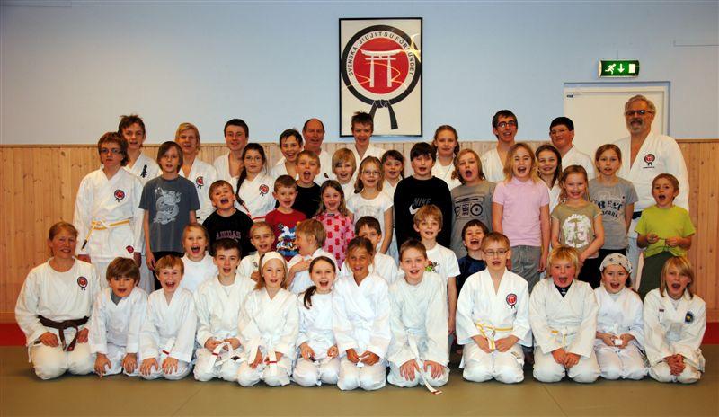Notiser Enköpings Jiujitsuklubb - det senaste tillskottet i jiujitsufamiljen Vid en snabbintervju med initiativtagaren Thomas Crona får vi höra att planerna är i full gång för klubbens officiella