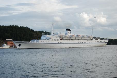 Funchal Rederi: Classic international cruises Byggd: 1961 Längd: 153 meter