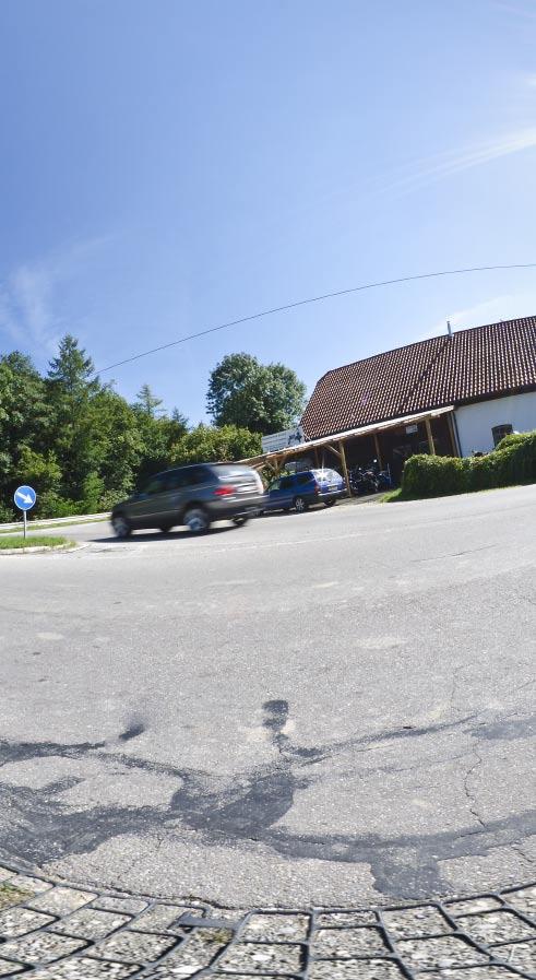 vägarna landscaping För hårt trafikerade vägar där vägrenarna utsätts för erosion RoadEdgePave ger stöd åt vägbeläggningen så den inte bryts sönder.