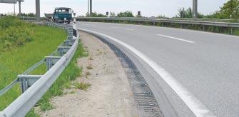 För högtrafikerade bilparkeringar För offentliga parkeringar med hög trafikbelastning är RoadEdgePave också ett kostnadseffektivt alternativ som ger en stabil