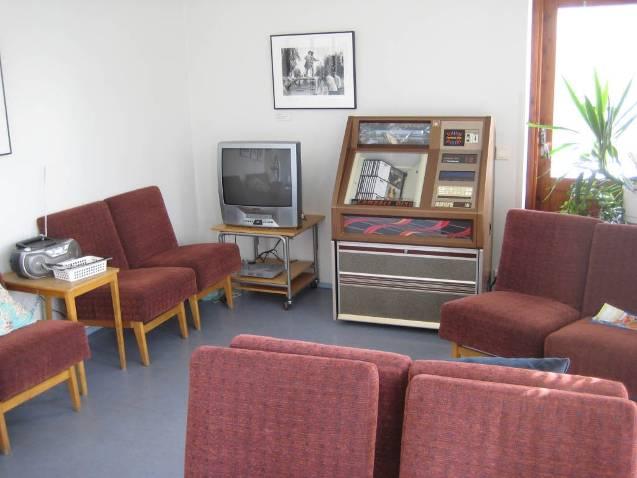 Adolescent outpa'ent clinic Started 10 years