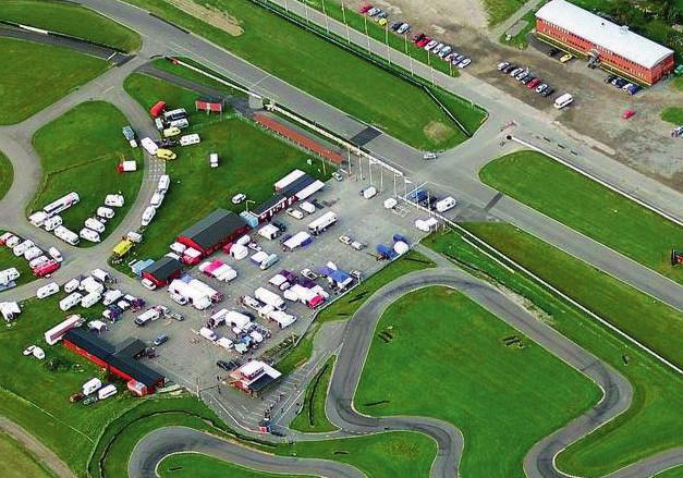 Välkommen till Sviestadträffens 40 årsjubileum Första start Kl 11:00. Startmellanrum ca 30 sekunder. Sista bil i mål ca: kl 15:30. Prisutdelning ca: 16:00.