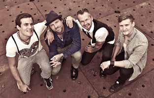 SMÅTT OCH GOTT SVENSK TID #bredbandsbåten UNDERHÅLLNING KONFERENSAVDELNING Duo jag uppträder 23.00 i Club Maritim. ÖPPETTIDER Whiskybaren 18.00 00.00 Seglarbaren 17.30 00.