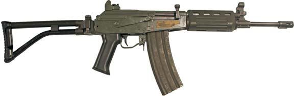 Både FN FAL och HK G3 testades som försöks - modeller under 1961-64 av bland annat kustjägarförband och båda befanns vara välbyggda och robusta vapen och testerna på förbanden gick väl.