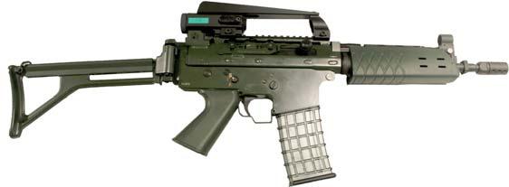 DEN SVENSKA AUTOMATKARBINEN kortare variant av AK5 som skulle användas av fordonsförare, befäl etc.