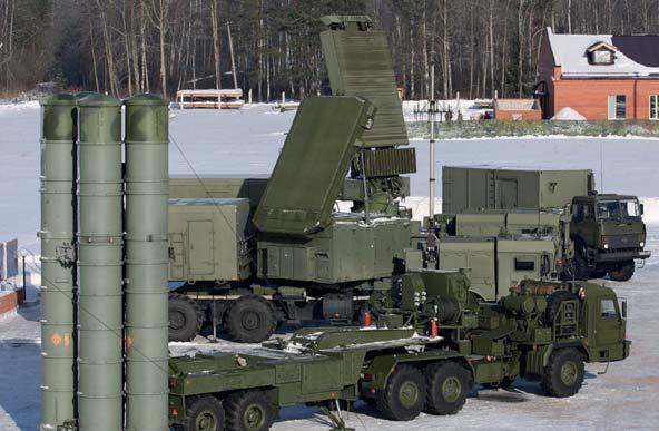S-400 är ett av världens mest effektiva luftvärnsrobotsystem med en räckvidd på 400 km. Vapensystemet produceras för fullt och sedan 2012 finns det i vårt närområde Kaliningrad.
