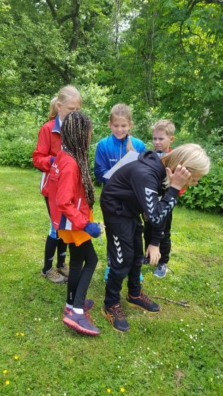Tävlande kan välja mellan distanserna 5 km och 10 km. Informera gärna vänner och bekanta om detta trevliga terränglopp. Information om loppet finns på: www.palsjoterrangen.hsok.se Bäste klubbmedlem.