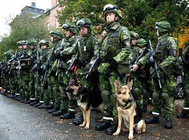 FRIVILLIGA KRAFTER I Sverige finns 18 frivilliga försvarsorganisationer som bidrar till landets civila och militära försvar.