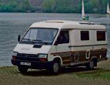 högtaksformen och ny rumsuppdelning. HYMER reviderar sin HYMERCARflotta och kommer med ett par: Magic (vä.