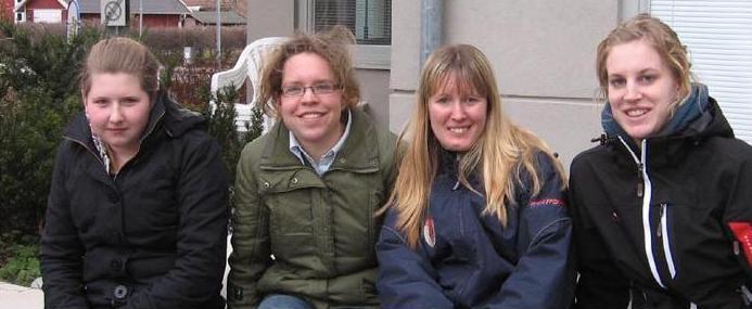 UNGDOMSSIDAN Ungdomskommittéträff Den 23 februari åkte jag till Linköping för att träffa övriga i ungdomskommittén för hästkörning. Vi träffades hemma hos Elin i en lokal som fanns där hon bodde.