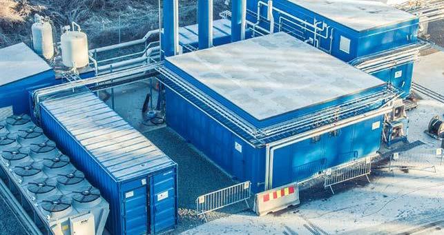 Bränslebesparingar UNDER DYGNETS LJUSA TIMMAR JORDANIEN 46 MW solcellsanläggning till ett befintligt 250 MW Smart Power Generation-kraftverk + + Under 2017 ska en 46 MW solcellspark byggas intill det