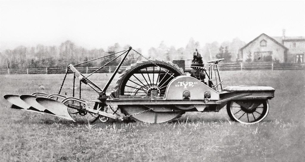 Bremen Old Photo Indiana Mogul kerosene tractor