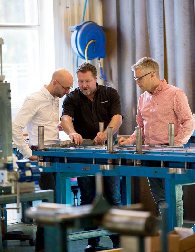 HOS KUNDEN HOS KUNDEN Östrand & Hansen har länge varit en innovativ leverantör av verktyg och maskiner i Smålandsregionen.