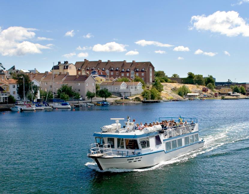 Teambuilding! Utveckla ditt företag med upplevelser, äventyr och friluftsliv under ett par dagar i Karlskronas skärgård. Glid fram i en havskajak eller cykla från ö till ö i vacker natur.