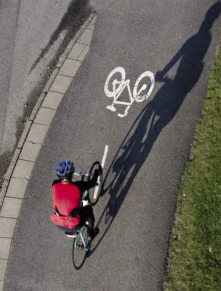 aktuellt 2 2017 Tema Oskyddade trafikanter Magisk formel ska hindra omkullkörning Jämnare vägar