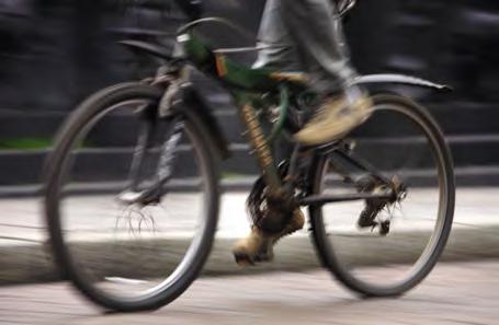 Olika bromssträckor för olika cyklister Ett viktigt bidrag till Nollvisionen skulle vara att förebygga och minska antalet kollisioner mellan cyklister och motorfordon.