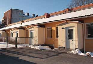 Hus A, hus C och hus D utgör tillsammans den största byggnaden och har en bruttoyta(bta) är 13 81 m² vilket motsvarar ca 66 % av den totala bruttoyta