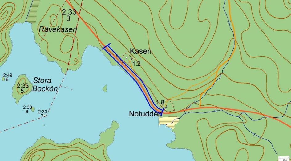 Artrika vägkanter 2211, Kasen, TORRSKOGS-KÖLEN Motivering: Artrik vägkant med slåttergubbe (NT) och klasefibbla (NT).