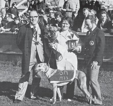 En sensationell derbysegrare 1965 blev Sandy Boy här med ägaren Sven Hammar, SDA och