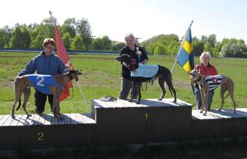 Advantage Masters, 2015. Fr.v. tvåa Lucky Luke 32.77, etta Next Episode, 32.52, trea Penny Lane, 32.88, fyra Z-Eagle Raphael, 32.88, femma Enemel Noir, 32.88, sexa Sooth, 32.97.