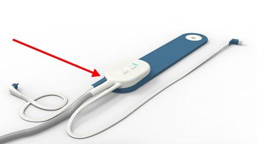 Ansluta den kontralaterala hörtelefonen Anslut vid behov den kontralaterala hörtelefonen till detta uttag på styrplattan. Tryck in kontakten i uttaget ända tills den låses på plats.