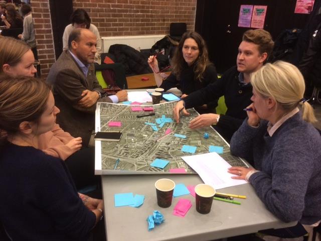 ARKITEKTTEAMENS ARBETEN TEAMEN Fyra team bjöds efter en urvalsprocess in för att lämna förslag: Team JJW,