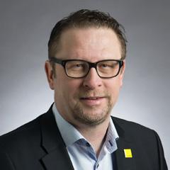 Ett kundmagasin från Dala Energi Jesper Ollas FLYTTAR HEM Jag gillar tryggheten och folket Sid 18 Så använder du Qmarket Sid 5 Hästkrafter byggde ridbana Sid 6 Ketchupeffekt för fiber Sid 16 Kajsa