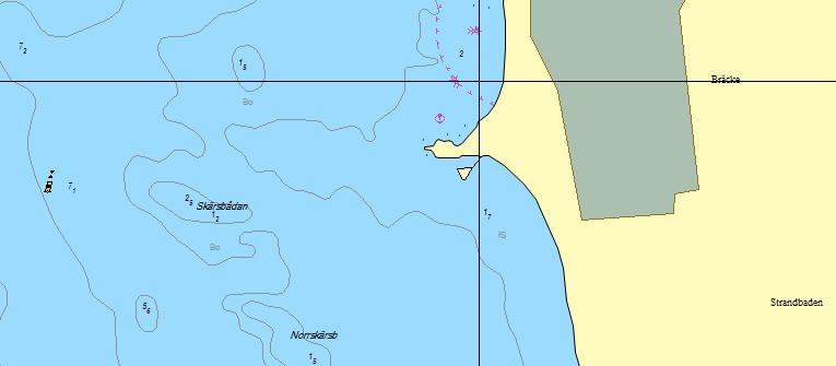 Figur 2-37 Bukten söder om Höganäs hamn, fotot är taget från nordsidan av det utstickande kustpartiet. Den sandiga bukten ses längst upp i bilden.