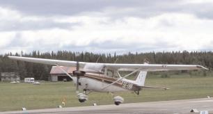 Många piloter tycker att själva sättningen är ett svårt moment där man känner sig utlämnad och bara sitter och väntar på nedkomsten.