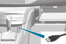 USB-uttag JACK-uttag Ergonomi och komfort 230 V / 50 Hz uttag Ett uttag för 230 V / 50 Hz (maxeffekt: 120 W) är installerat i bakre facket.