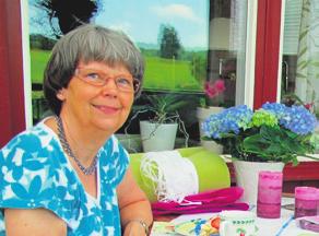 Tema Det här tänker jag läsa i sommar Länge har jag tänkt läsa om några böcker i min bokhylla som Moa Martinsson skrivit. De handlar om Mia och är en självbiografi.