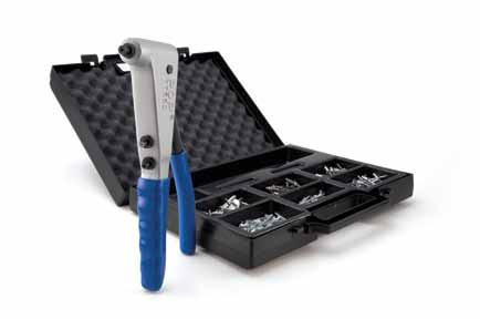 Kits Emhart Multi-Monti Kit Bestnr: 32642 Vikt: 1,6 kg Innehåll: Bestnr Beteckning Antal Sidreferens Bestnr Beteckning Antal Sidreferens 71069S MMS-I 7,5x55 Combi 8 294 71041S