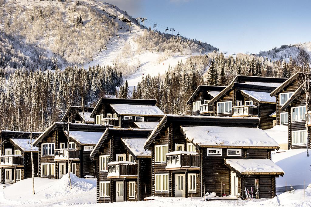 vi yteffektiva och moderna parhus med bostadsrätt mitt i skidområdet.