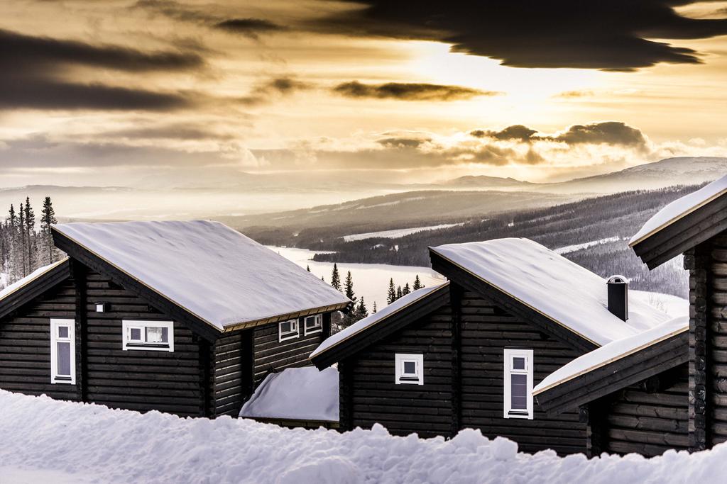 KONTAKTA OSS FÖR MER INFORMATION OCH VISNING Överbygg Sverige AB +46 (0)647 530 60 info@overbygg.