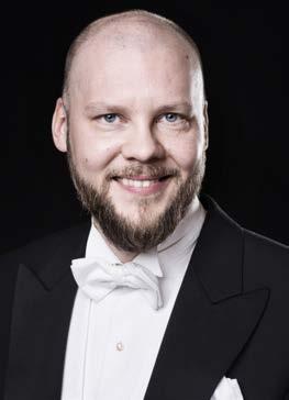 Dessutom framförs populära pianostycken som Claire de Lune av Debussy och Gymnopedie av Satie. Maud Sparrman fick musiken med modersmjölken och föräldrarnas orkester.