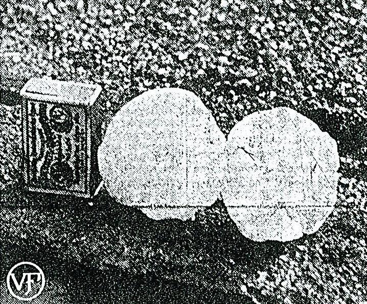 Hagel, största svenska Det största haglet i Sverige, godkänt av SMHI, vägde 200 gram och föll i Ramnäs (Västmanland) den 4:e juli 1953. Haglet var ungefär sfäriskt med måtten 8 cm * 7 cm.