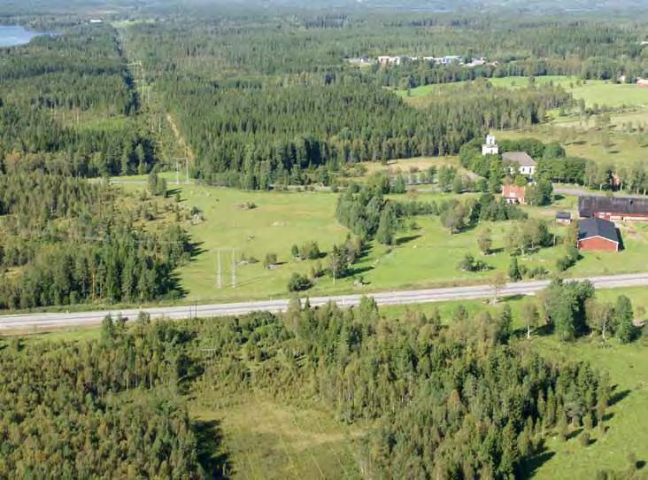 Svenska Kraftnät har under remisstiden haft en dialog med kommunen om passagen förbi detaljplanerad mark. Utbyggnadsförslaget har inte bedömts strida mot gällande detaljplan.