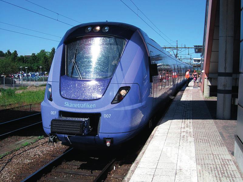 Figur 61 Pågatåg (Wikimedia, 2014f) De tåg som kommer trafikera Simrishamnsbanan är i första hand Pågatåg av modell X61 i enkelt eller dubbelkopplat utförande, se Figur 61.