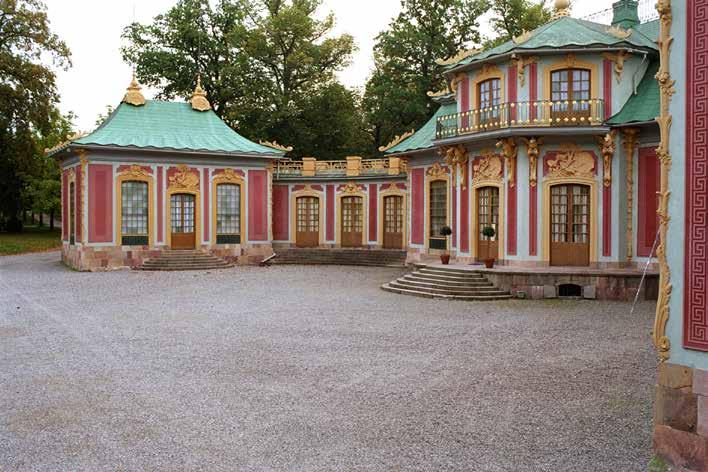 44 VÄRLDSARV I SVERIGE Kina slott i Drottningholmsparken. Foto: Bengt A Lundberg/Raä. Möt Kina på hemmaplan Kina slott är utomordentligt välbevarat.